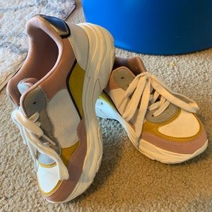 🌟Big Buddha Fashion Sneakets🌟